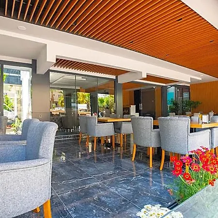 Kafkas Hotell 5*