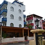Hotel Kafkas 5*